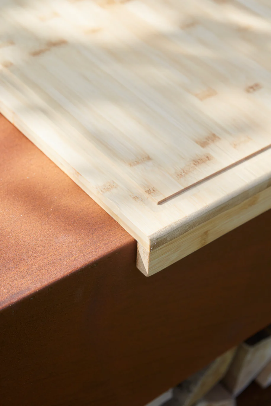 Planche à découper avec rainure Nestor World 59.5x45x4.5cm FSC® - Image 5